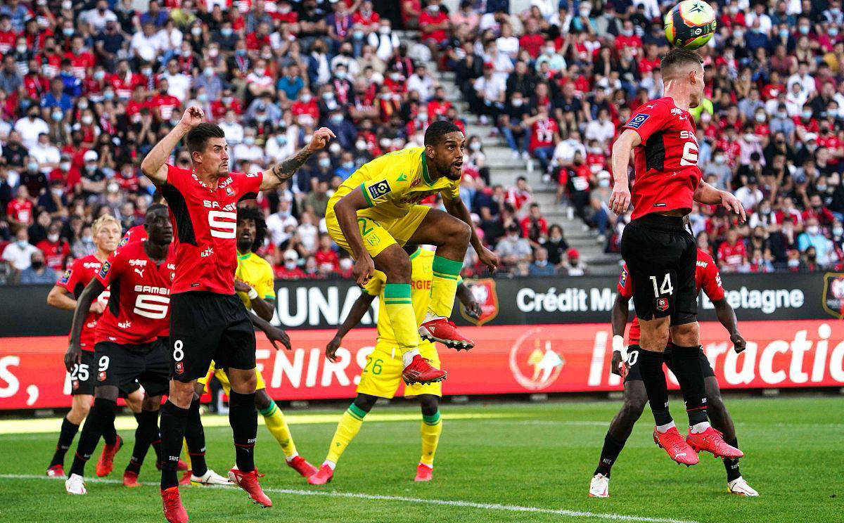 不来梅客场平局带走一分,积分暂居中游 不来梅客场平局带走一分,积分暂居中游