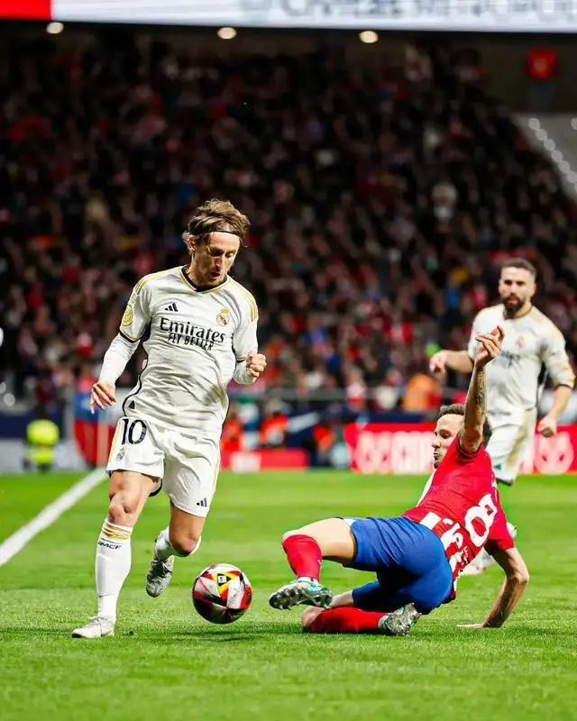 马德里竞技客场惨败，球队士气低迷的简单介绍