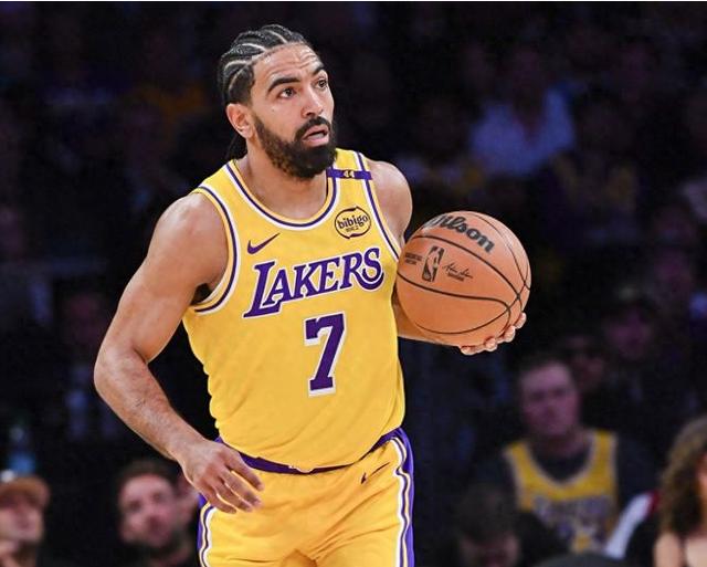 爱游戏-老鹰主教练赛后愤怒，指责球员缺乏斗志的简单介绍