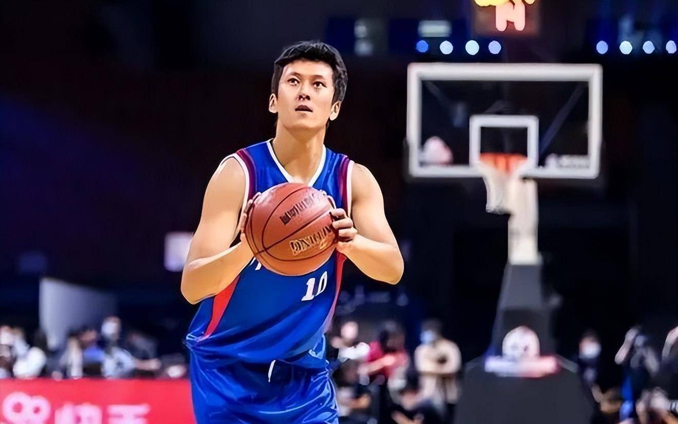 爱游戏娱乐-小球员大作为！年轻队员的表现让人眼前一亮！的简单介绍