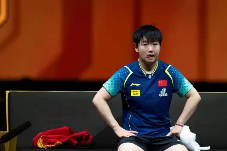 爱游戏娱乐-包含中国女性足球选手蓄势待发，备战世界级赛事的词条