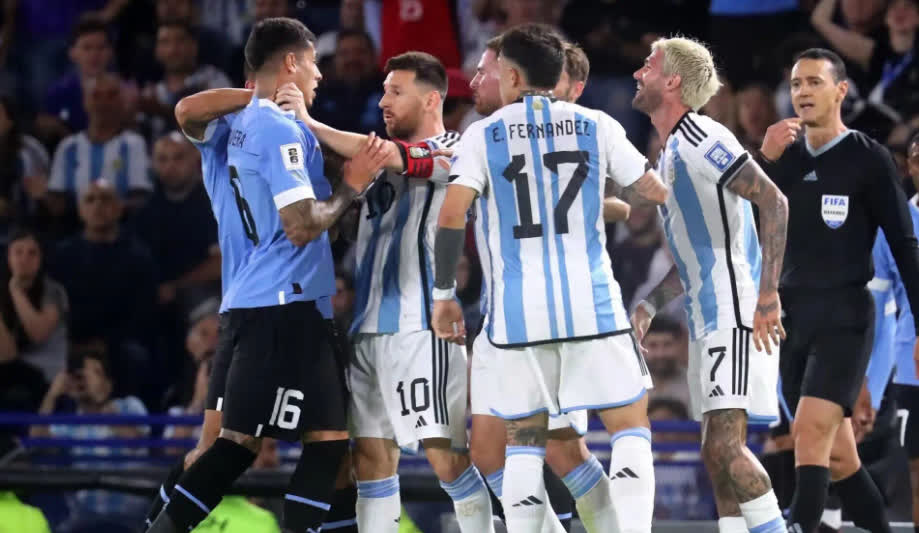 包含阿根廷中场因红牌停赛,将无缘关键比赛的词条 包含阿根廷中场因红牌停赛,将无缘关键比赛的词条