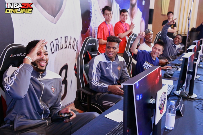 包含火力全开！体育界传奇留名国际友谊赛中的词条