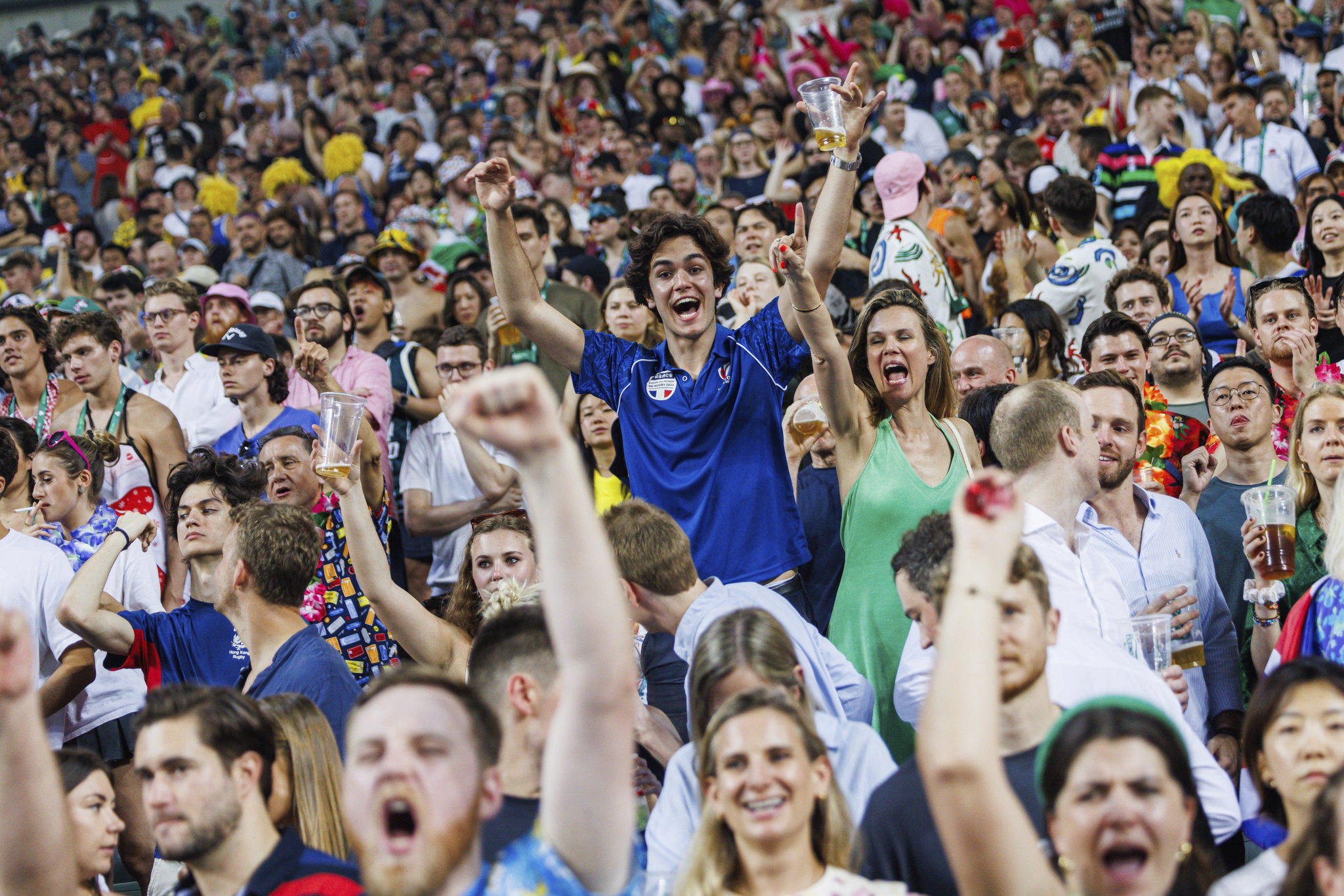 海外足球赛事精彩纷呈,球迷热情观赛的简单介绍 海外足球赛事精彩纷呈,球迷热情观赛的简单介绍