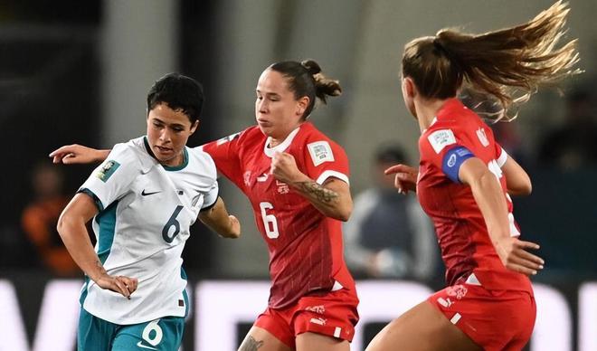 爱游戏在线-瑞典女足客场大胜挪威，晋级半决赛