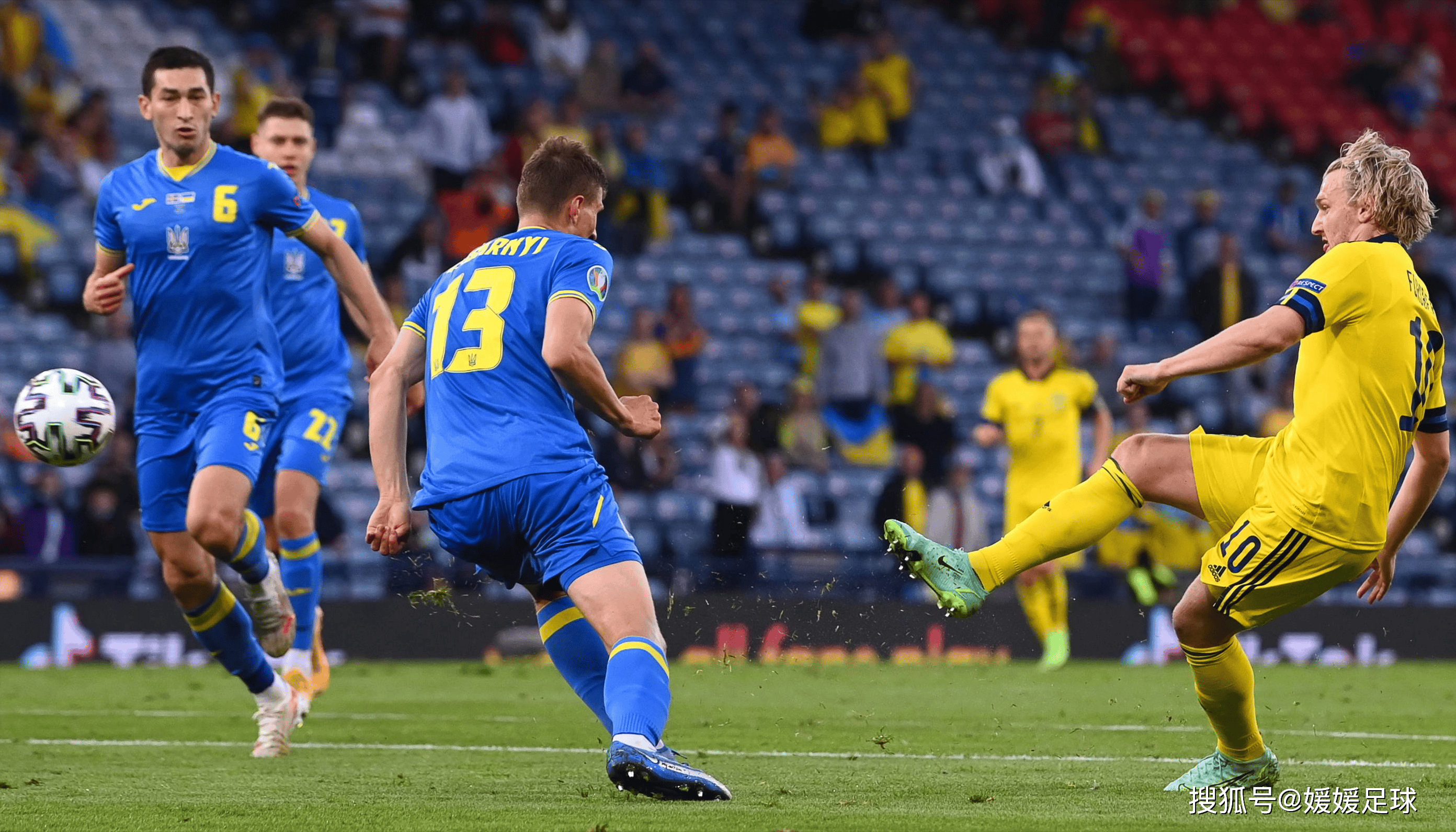 冰岛客场取胜，历史性挺进欧洲杯淘汰赛！