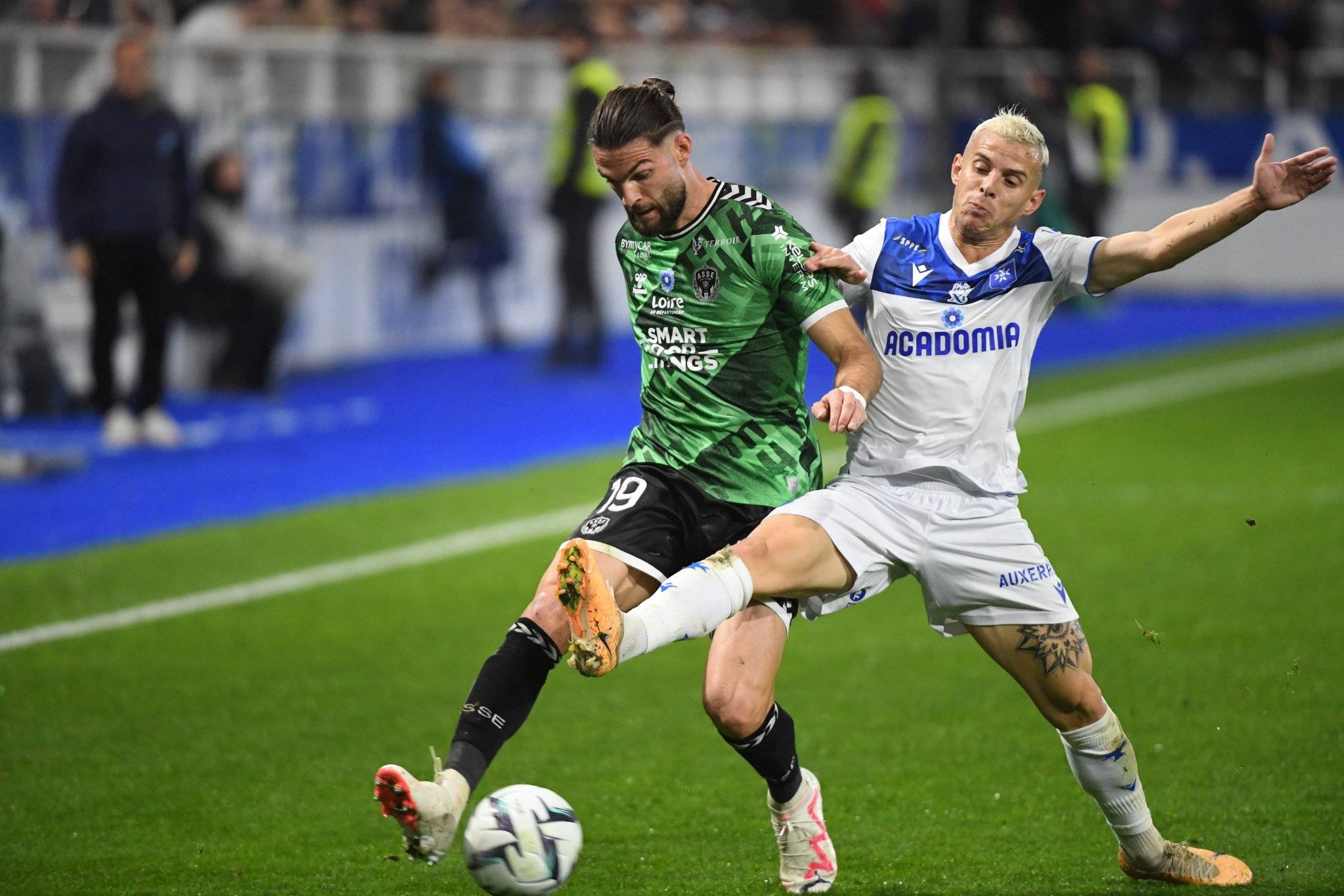 里尔战胜梅斯：法甲豪门展现统治力的简单介绍