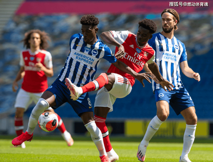 爱游戏-利物浦三球大胜阿斯顿维拉，稳居榜首位置的简单介绍