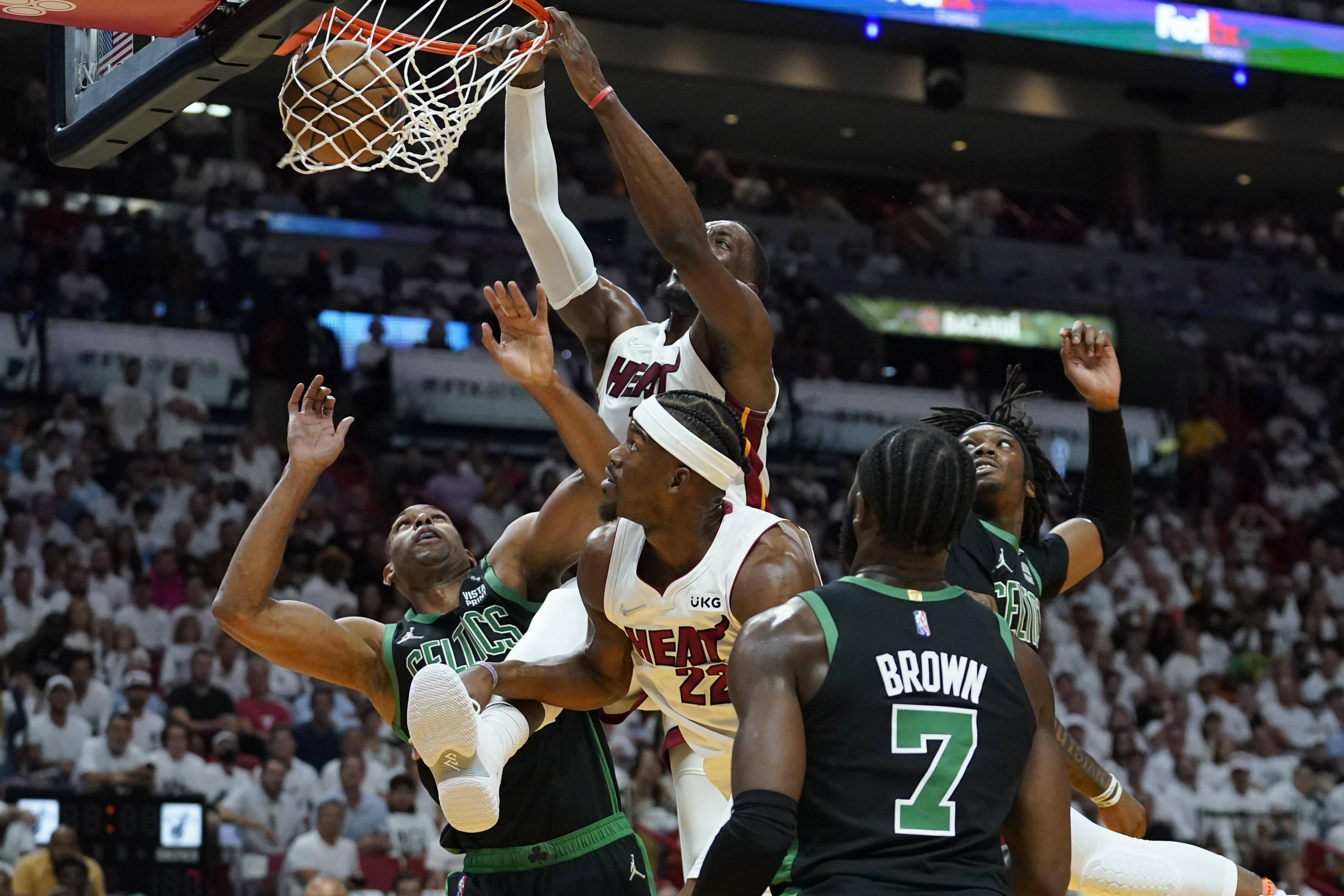 包含NBA精选看点精彩瞬间回顾让球迷热血沸腾的词条 包含NBA精选看点精彩瞬间回顾让球迷热血沸腾的词条