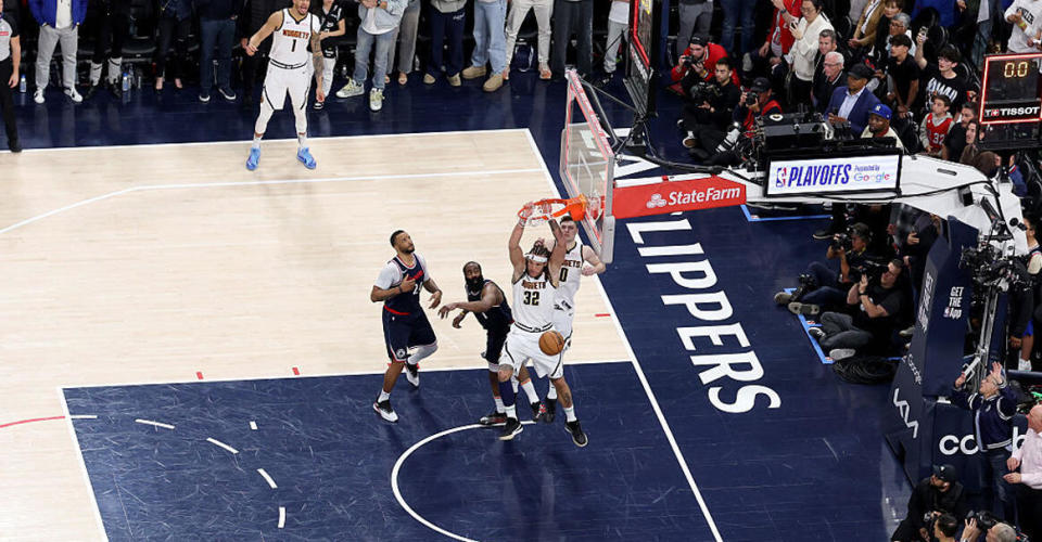 约基奇率领掘金,击败快船取得三连胜 约基奇率领掘金,击败快船取得三连胜