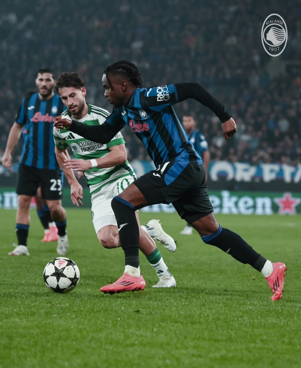 包含AC米兰客场一球险胜保持不败纪录的词条 包含AC米兰客场一球险胜保持不败纪录的词条