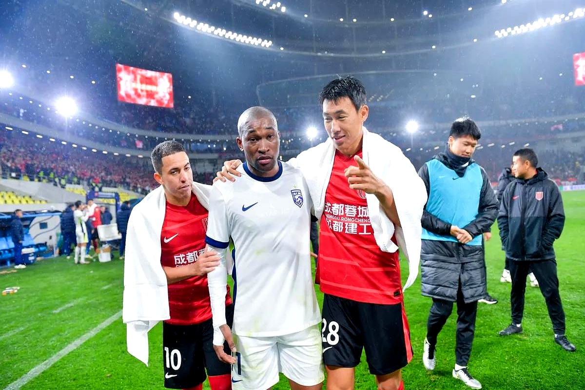 成都蓉城客场战平重庆斯威,保级压力增加的简单介绍 成都蓉城客场战平重庆斯威,保级压力增加的简单介绍