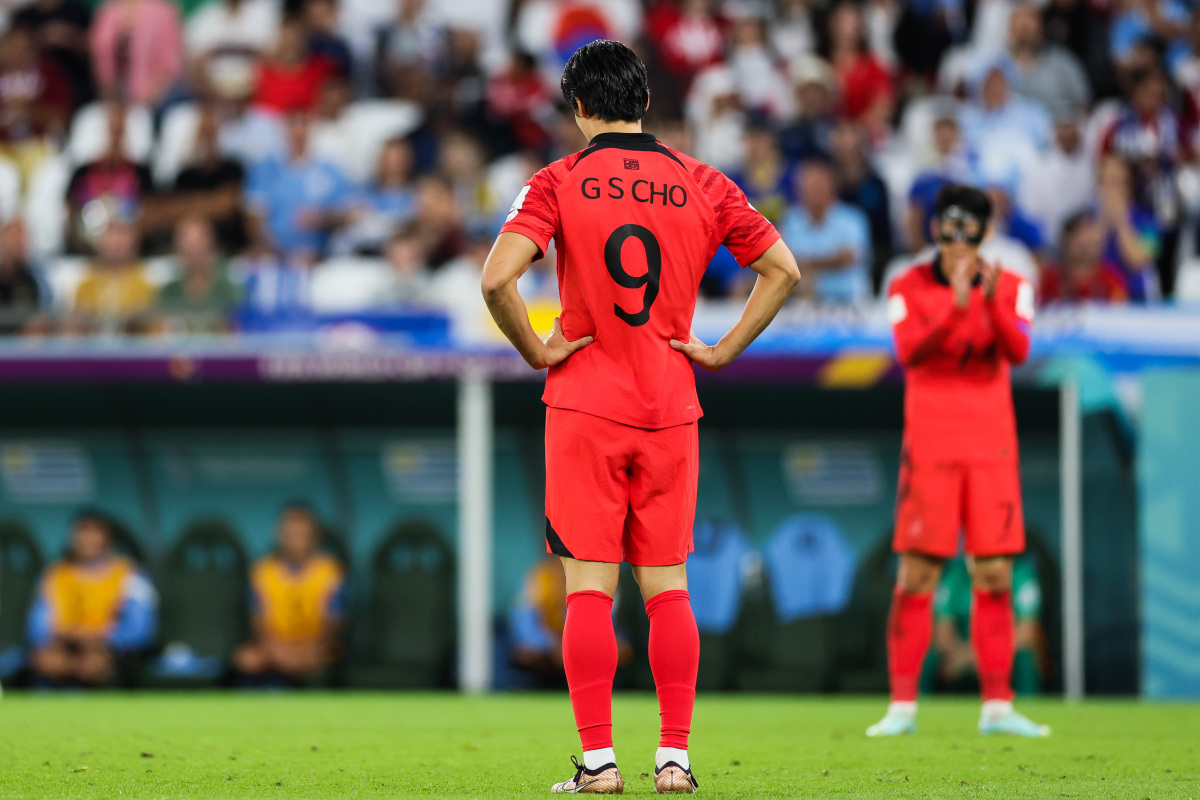 关于法国主场惨败，小组出线形势岌岌可危的信息