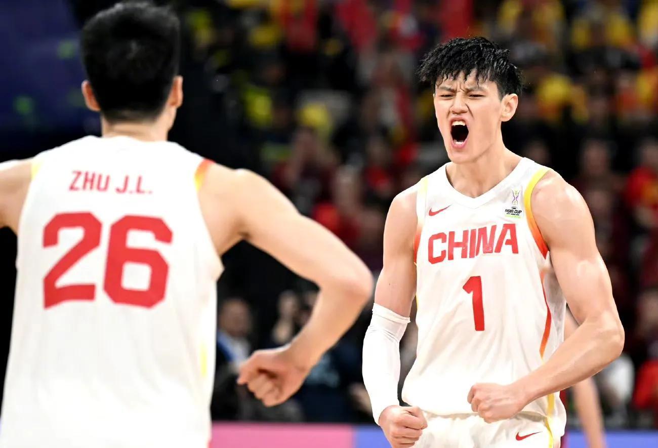 爱游戏在线-包含湖南男篮意气风发，迅速扩大领先的词条