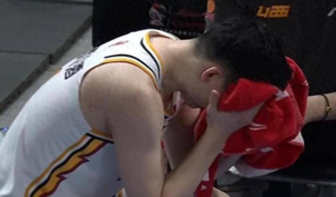 爱游戏官网-山西男篮客场落败，被河南队击溃