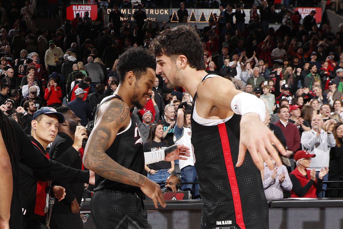 爱游戏下载-黄蜂连胜开拓者，球队状况蒸蒸日上