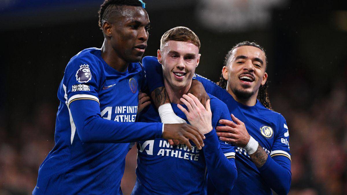 关于巴黎圣日耳曼主帅力推年轻球员，引发球员士气高涨的信息