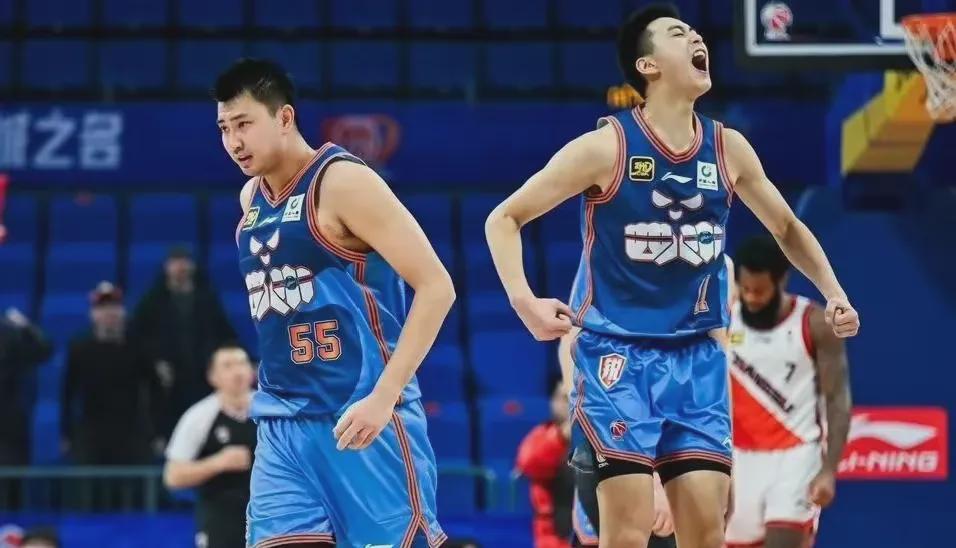 爱游戏娱乐-包含新秀惊艳表现，生涯代表作助球队获胜的词条