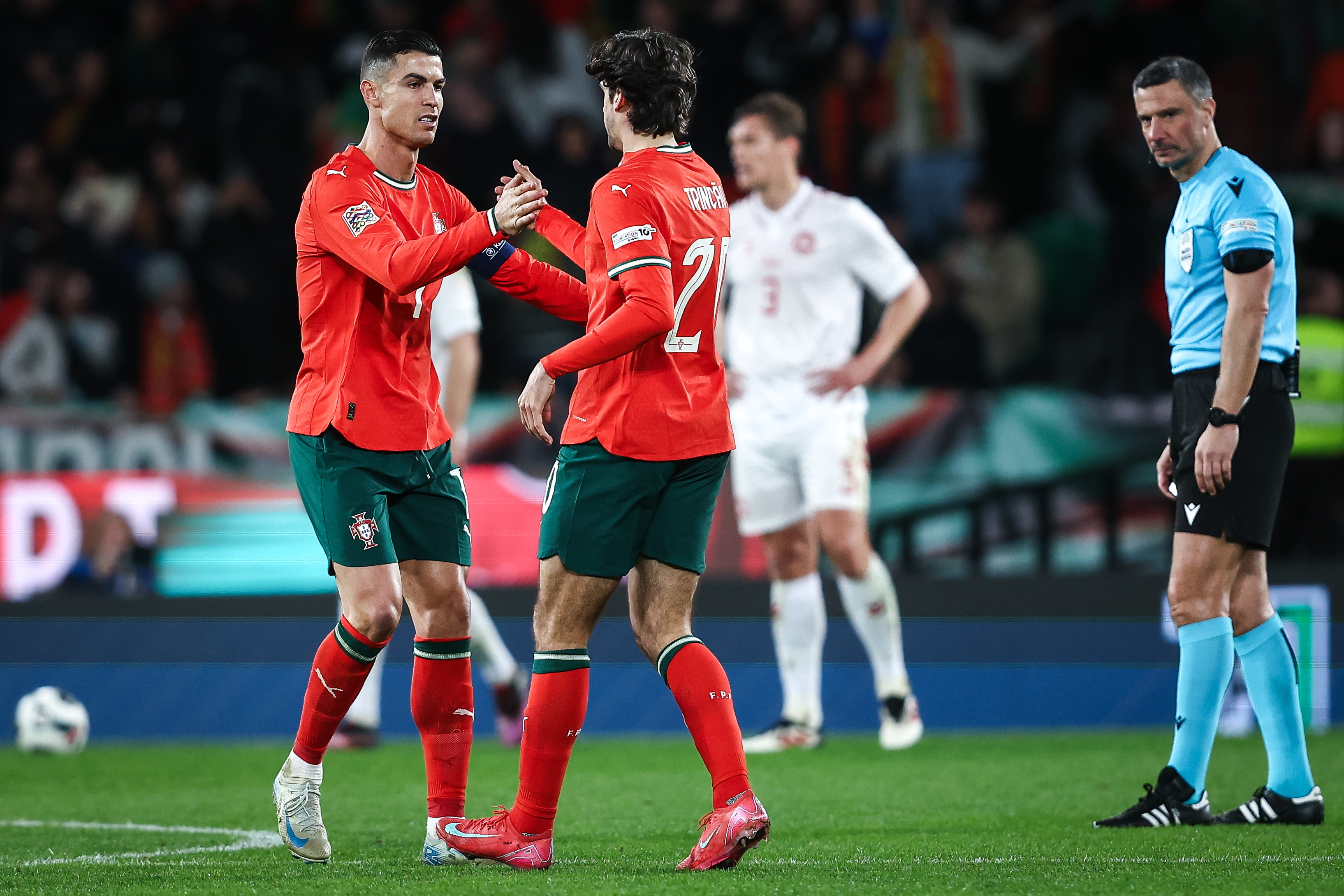 爱游戏APP-葡萄牙女足队参加世界杯预选赛