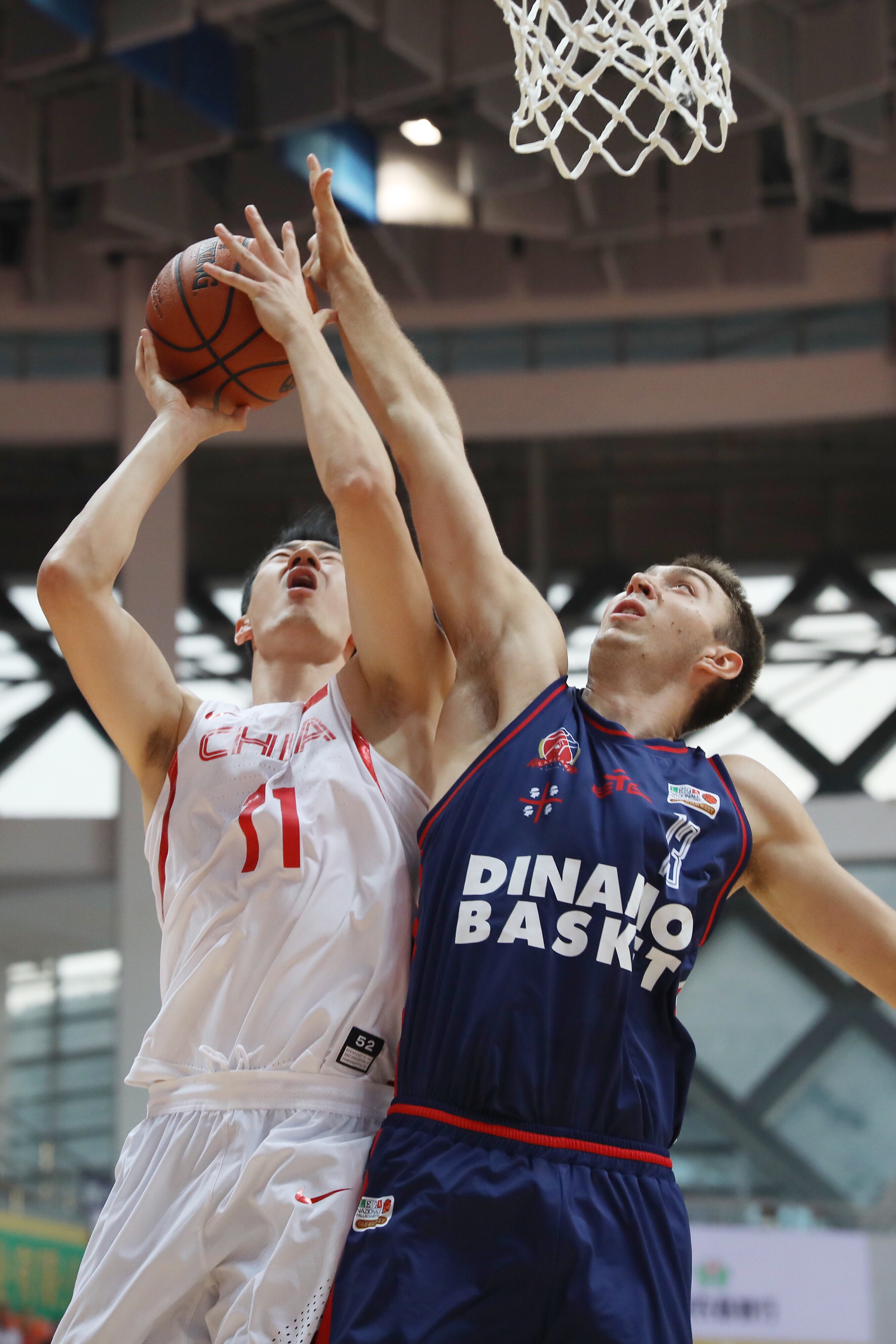 爱游戏官网-意大利篮球锦标赛中一支强队斩获胜利