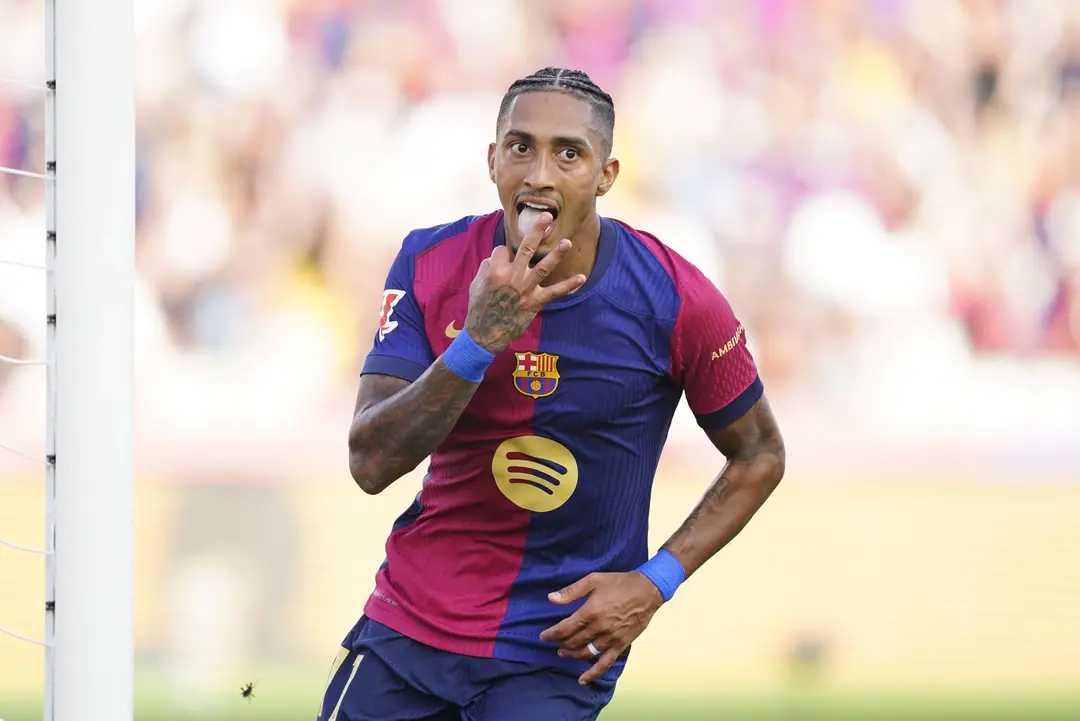 包含本菲卡客场战胜利物浦，实现大逆转的词条