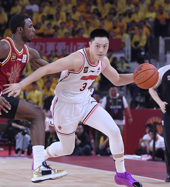 爱游戏在线-广东队主场胜青岛队获四连胜