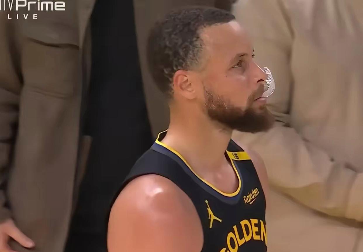 爱游戏在线-勇士逆转马刺，库里绝杀保卫主场