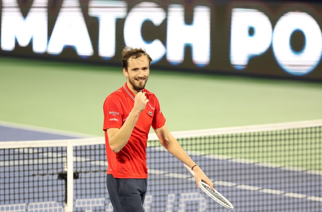 关于日本网球队强势美国网球队,德约科维奇完成帽子戏法的信息 关于日本网球队强势美国网球队,德约科维奇完成帽子戏法的信息