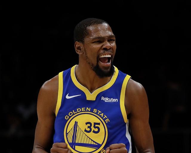 爱游戏tv-老鹰轻松战胜黄蜂，扬尼斯23分无效