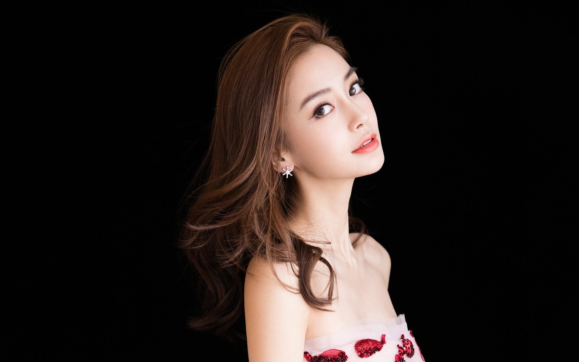 突尼斯对阵奥地利，萨内赛后评分拉满，闪耀全场诠释完美表现