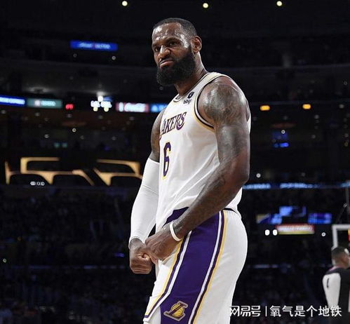 上海队对阵吉林队，詹姆斯高光表现